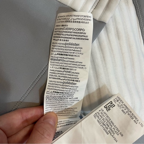 Under Armour Fitted Golf Coldgear Ribbed Zipped Vest - Size Medium - Picture 9 of 11